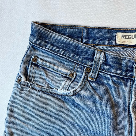 Levis 505 shorts 34 Regular fit Distressed light blue wash Faded Mens Zip fly - Picture 5 of 9